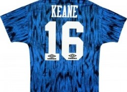 1992-93 Manchester United Away Shirt Keane